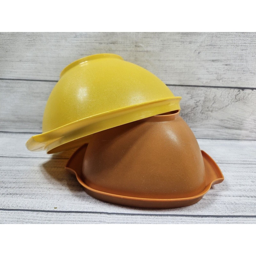 TUPPERWARE 838-8 836-4 Bowl Set Harvest Orange Yellow Servalier Containers